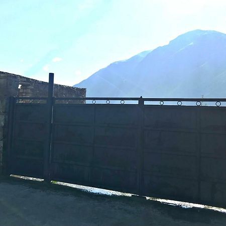 Piligrim Kazbegi Hotel Eksteriør billede