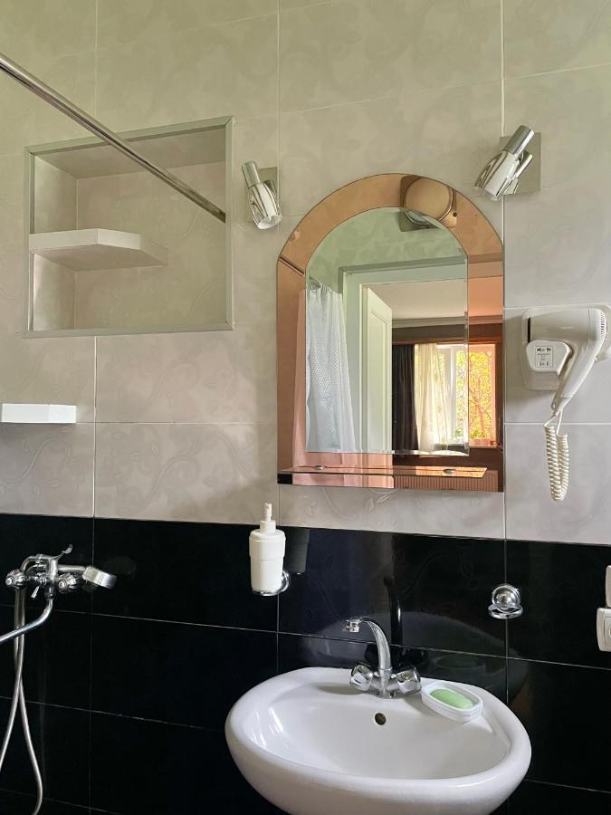 Piligrim Kazbegi Hotel Eksteriør billede
