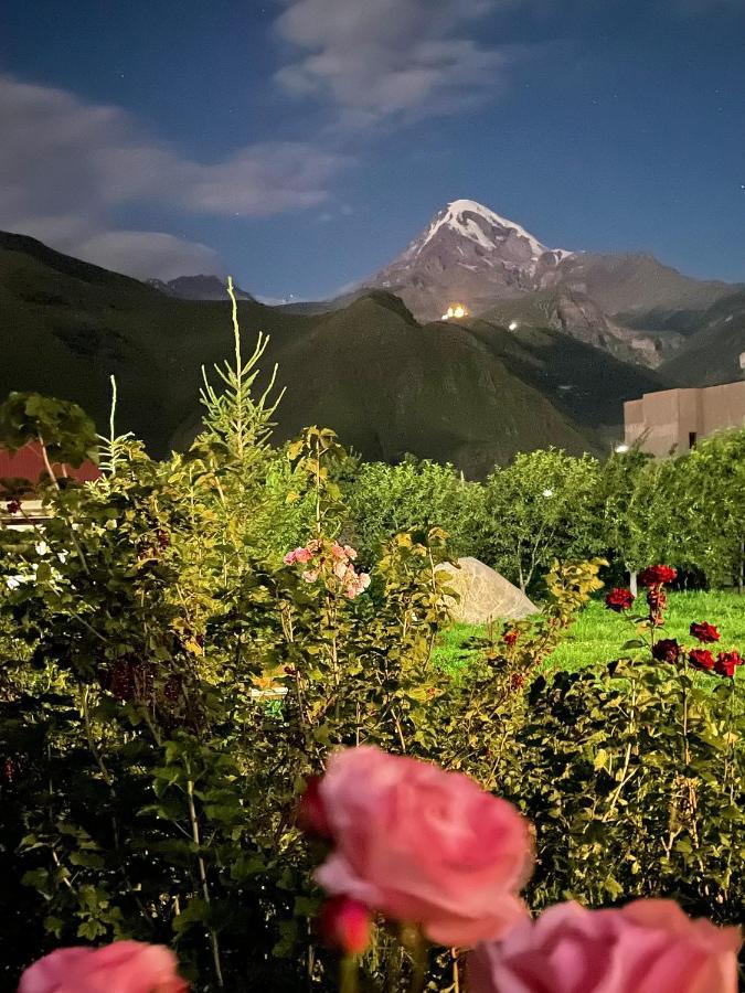 Piligrim Kazbegi Hotel Eksteriør billede