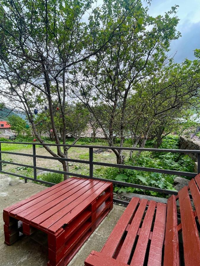 Piligrim Kazbegi Hotel Eksteriør billede