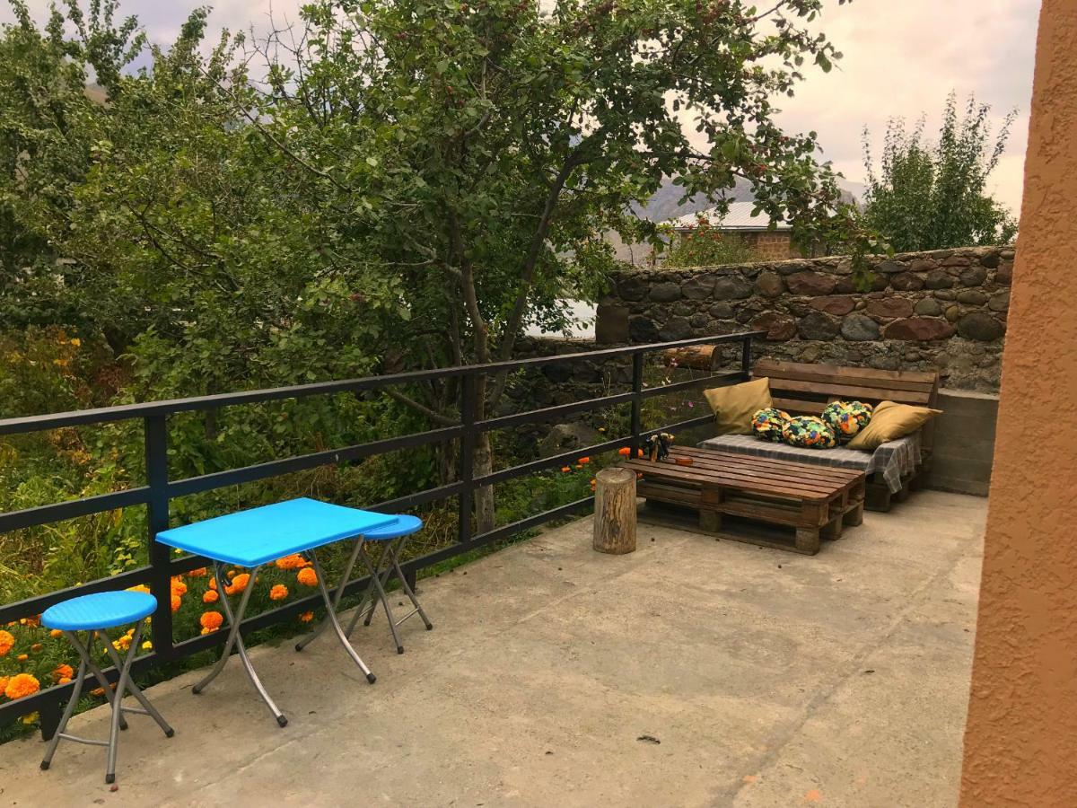 Piligrim Kazbegi Hotel Eksteriør billede